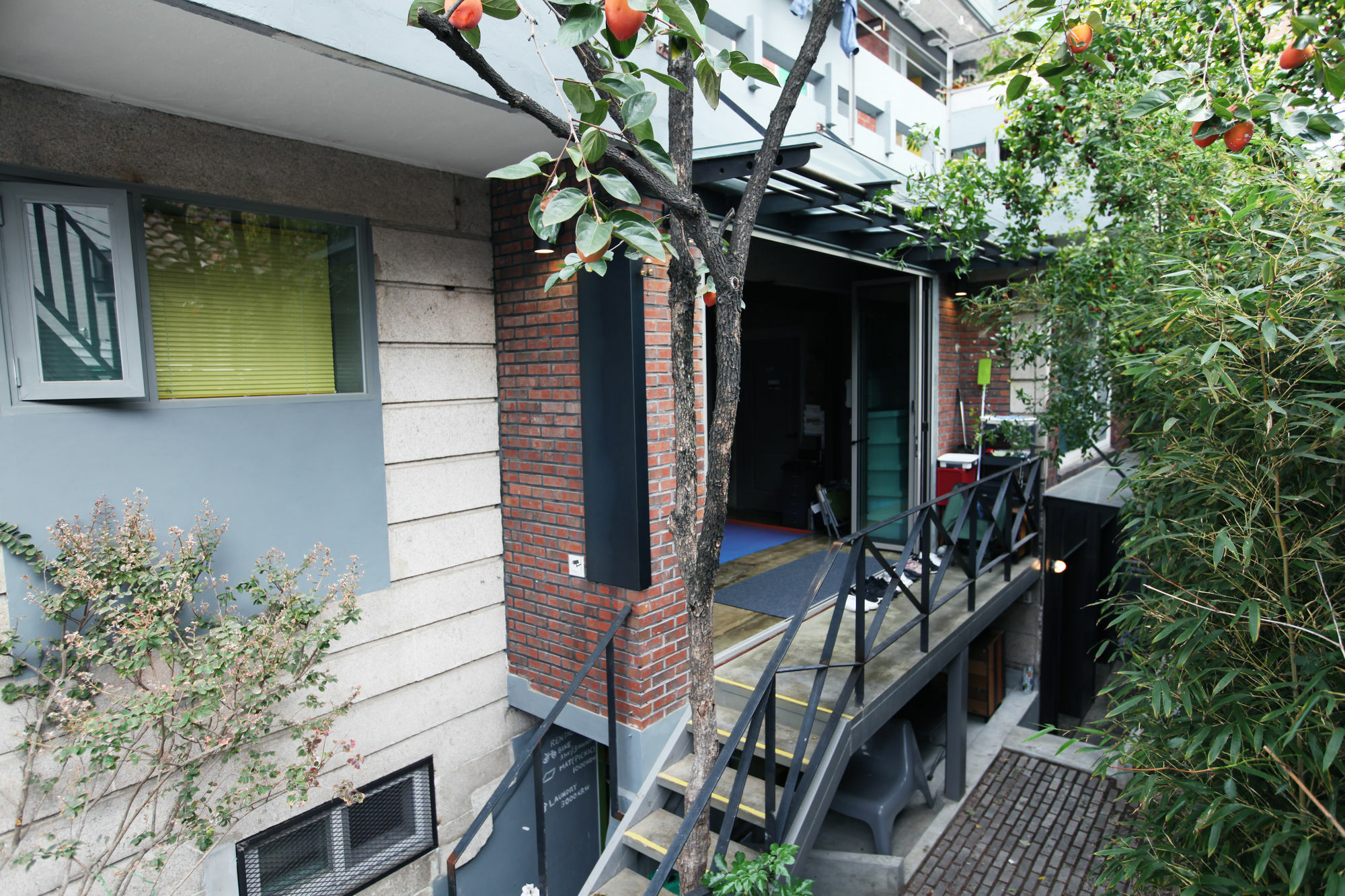 Hongdae Guesthouse Pajamaparty Seoul Bagian luar foto