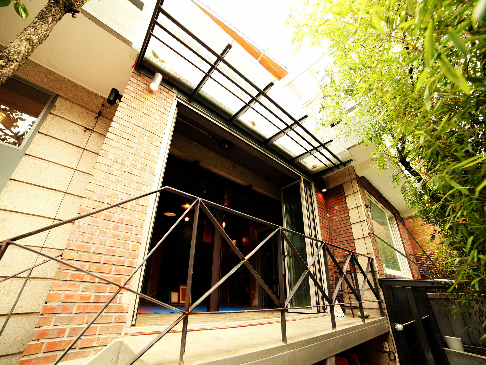 Hongdae Guesthouse Pajamaparty Seoul Bagian luar foto